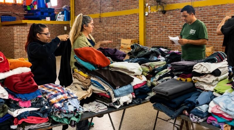 Más de 200 vecinos participaron de la colecta solidaria