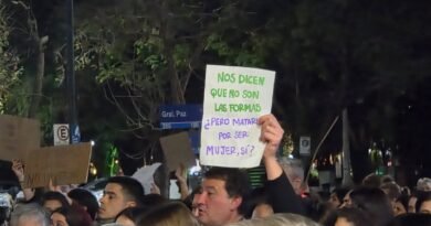 Una multitud marchó en Villa María por el 3J
