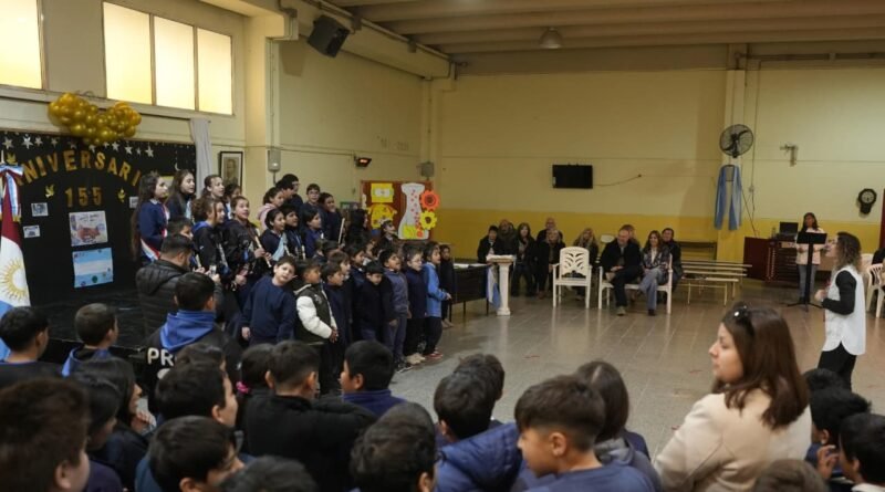 La Escuela Agustín Álvarez celebró sus 155 años de historia