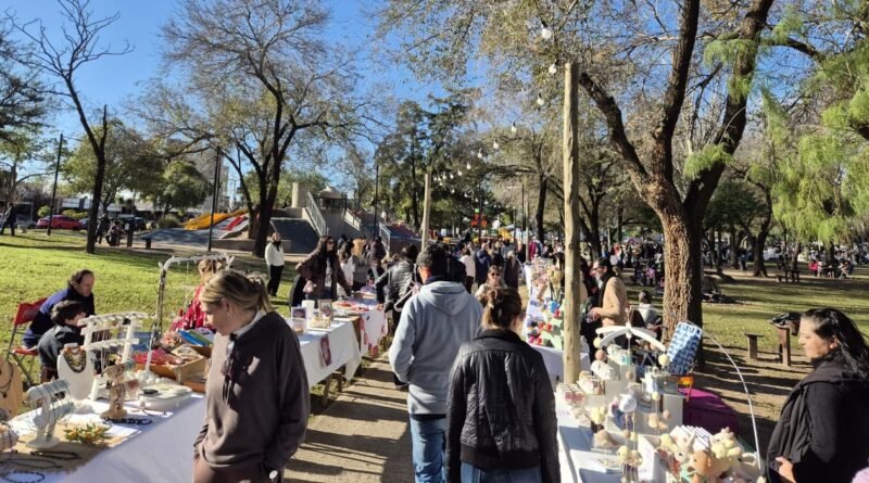 Por la final de Argentina, las ferias de emprendedores se adelantan al sábado en la Costanera