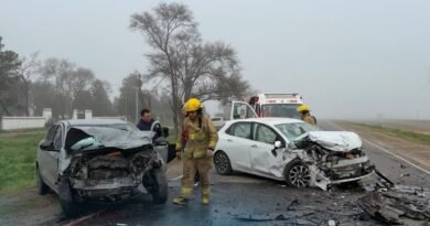 Grave choque frontal sobre la Ruta 2: dos personas resultaron heridas