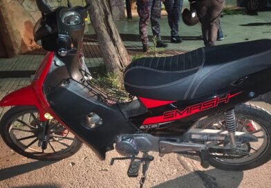 Intentó robar una moto, escapó a pie y terminó detenido en pleno centro