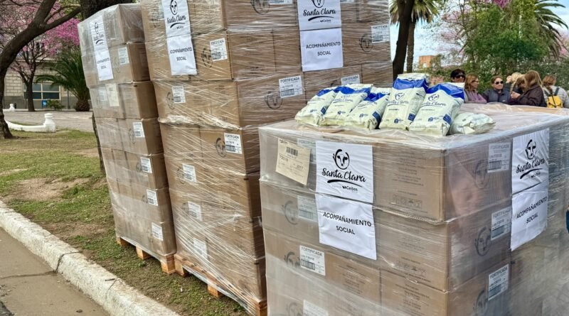 El queso gigante de la MECA se transformó en leche para 120.000 vasos y será distribuido entre comedores y merenderos