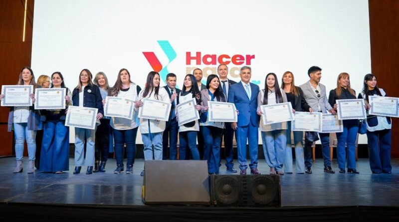 Llaryora anunció un fondo de $600 millones para las Coordinaciones Locales de Educación