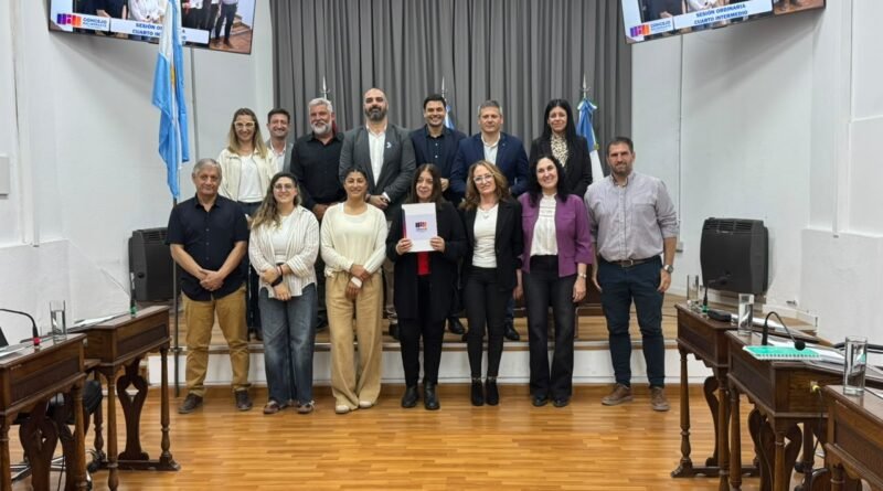 El Concejo Deliberante aprobó la incorporación de terrenos nacionales, nuevas carreras en la UTN y cambios impositivos