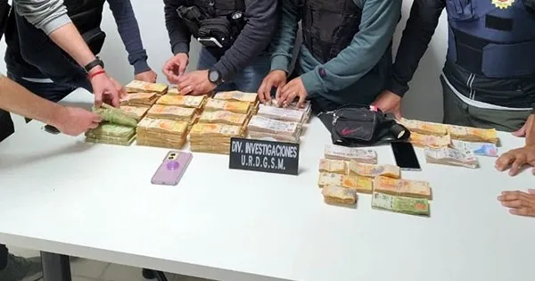Robaron 50 millones de una empresa agropecuaria y compraron dos motos: las condenas